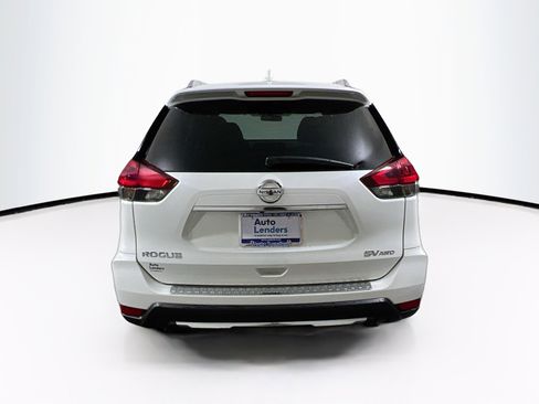 Used 2018 Nissan Rogue SV image 6