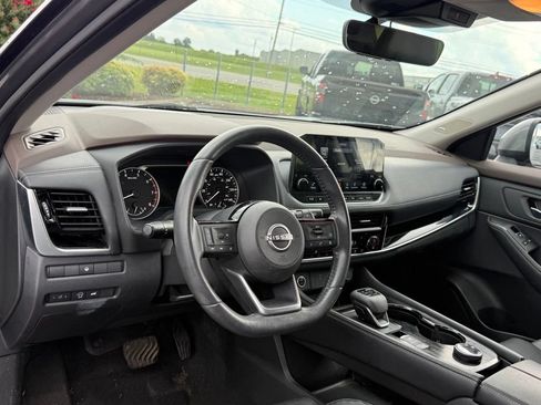Used 2023 Nissan Rogue SL w/ SL Premium Package AWD/4WD image 4
