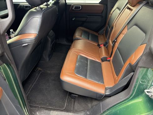 Used 2024 Ford Bronco Outer Banks image 6