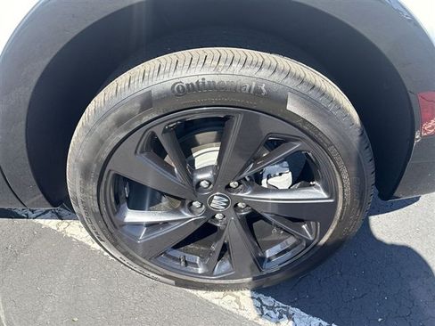Certified 2025 Buick Envision Sport Touring AWD/4WD image 33