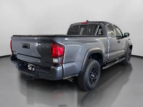 Used 2020 Toyota Tacoma SR w/ SX Package AWD/4WD image 10