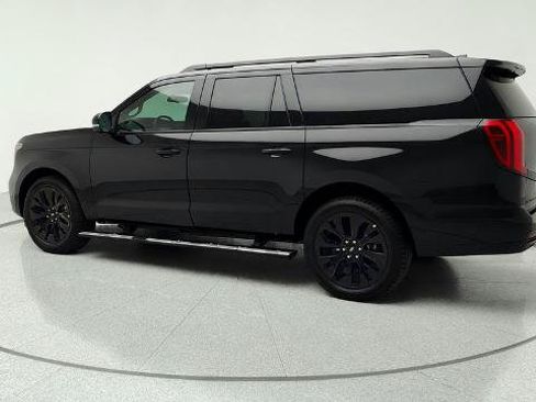 Certified 2025 Ford Expedition Max Platinum w/ Stealth Appearance Package AWD/4WD image 5