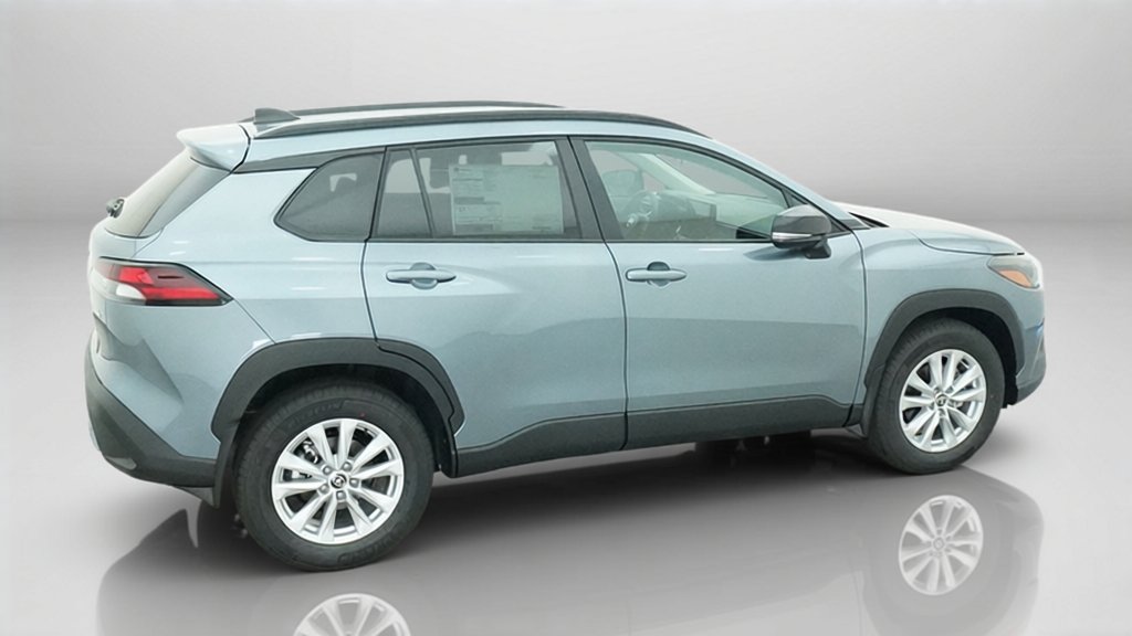 New 2026 Toyota Corolla Cross LE w/ Moonroof Package FWD image 8