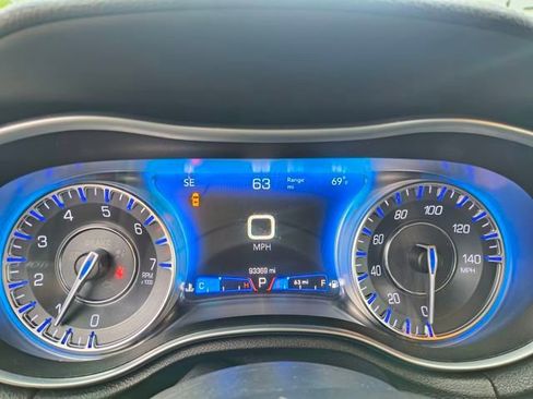 Used 2021 Chrysler 300 S image 18