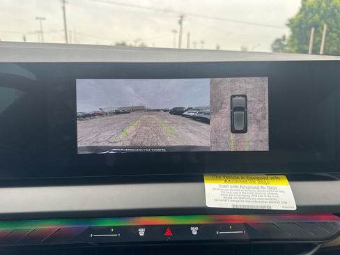 Used 2025 BMW X3 xDrive30i w/ Premium Package image 19