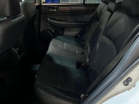 Used 2019 Subaru Outback 2.5i Limited AWD/4WD image 15