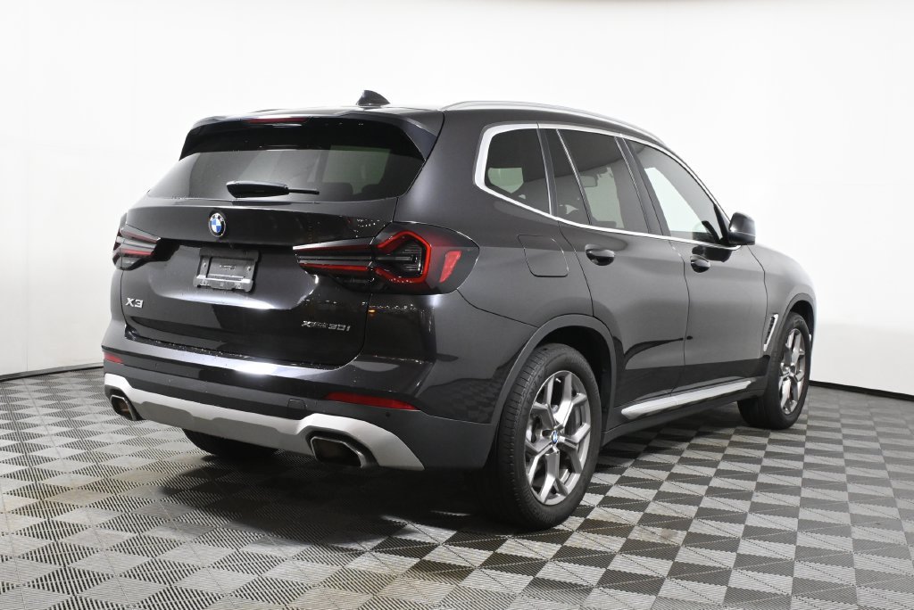 Used 2024 BMW X3 xDrive30i w/ Premium Package w/ZPA AWD/4WD image 7
