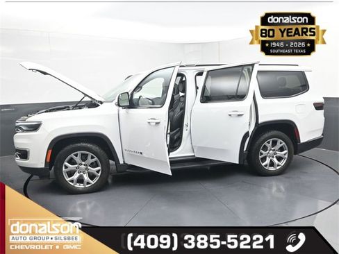 Used 2022 Jeep Wagoneer Series II w/ Flexible Seating Group image 24