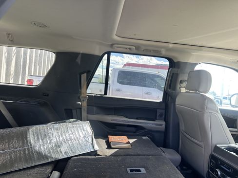 Used 2019 Ford Expedition Max XLT w/ Equipment Group 202A AWD/4WD image 10