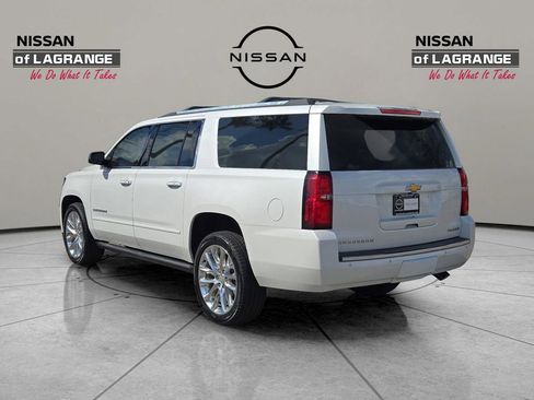 Used 2019 Chevrolet Suburban Premier w/ Premier Plus Edition image 10
