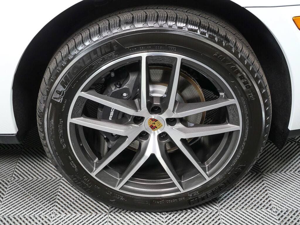 Certified 2026 Porsche Macan AWD/4WD image 39