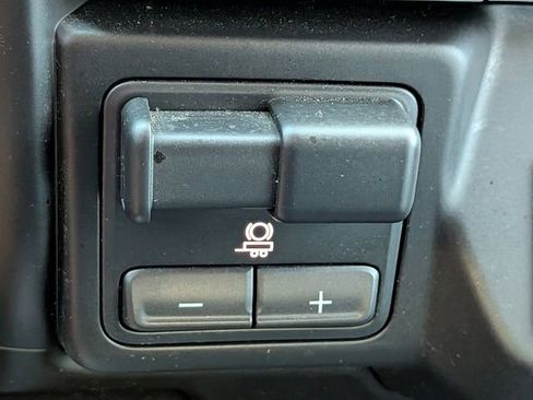 Used 2020 Chevrolet Silverado 1500 LT Trail Boss image 25