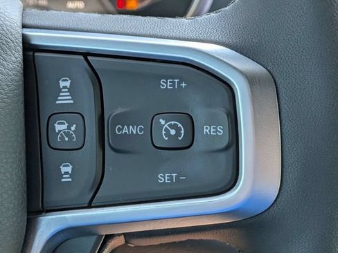 Used 2025 RAM 1500 Big Horn RWD image 27