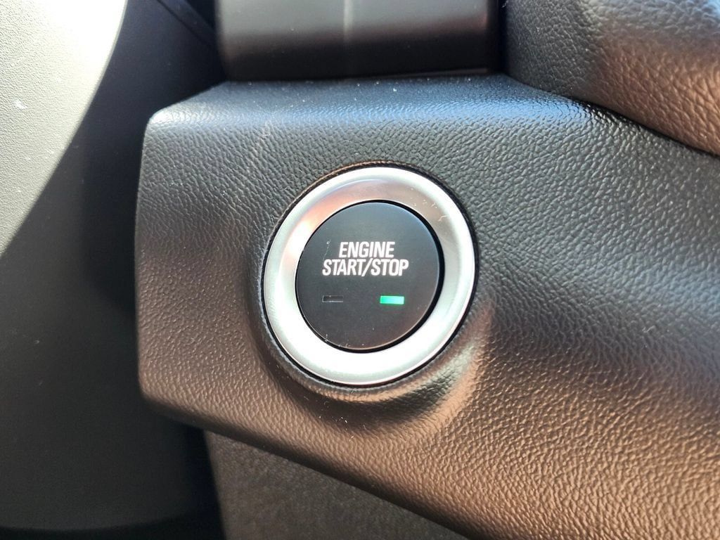 Used 2024 GMC Terrain Denali w/ Denali Premium Package AWD/4WD image 23
