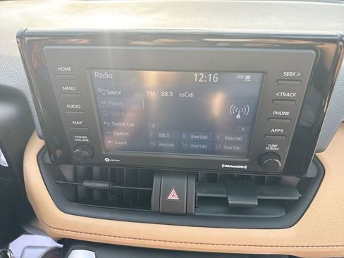 Used 2022 Toyota RAV4 LE image 26