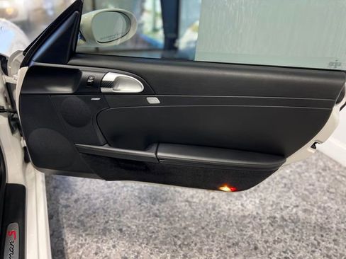 Used 2006 Porsche Cayman S image 32