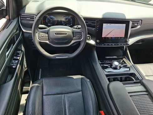 Used 2024 Jeep Wagoneer Series III AWD/4WD image 13
