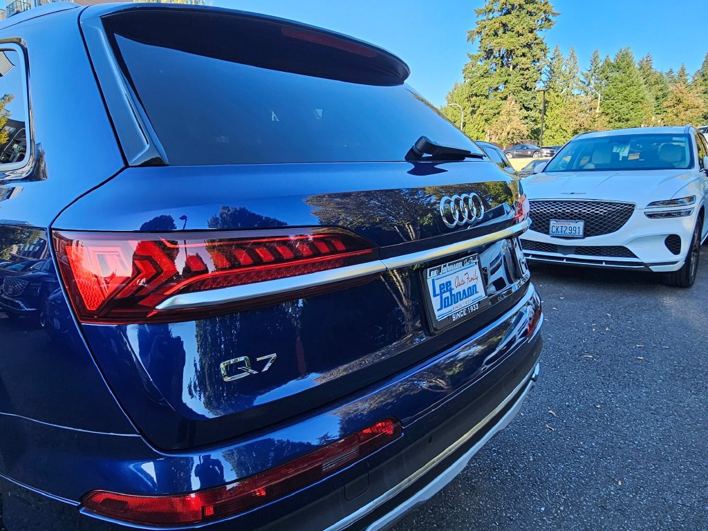 Used 2022 Audi Q7 2.0T Premium w/ Convenience Package AWD/4WD image 26