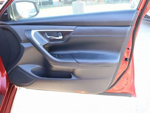 Used 2016 Nissan Altima 2.5 SL w/ 2.5 Technology w/LED Package image 11