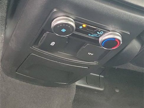 Used 2022 Ford Explorer XLT w/ Equipment Group 202A image 32