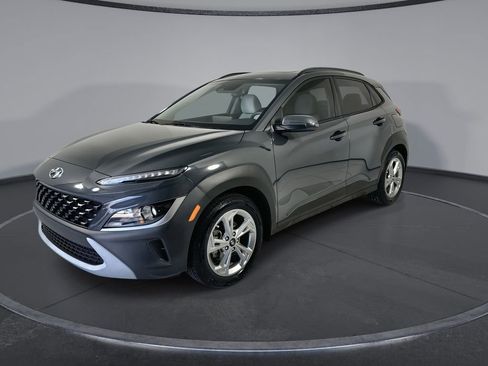 Used 2023 Hyundai Kona SEL w/ Convenience Package FWD image 4