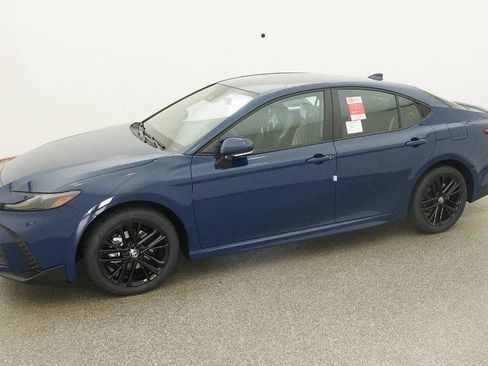 New 2026 Toyota Camry SE AWD/4WD image 5