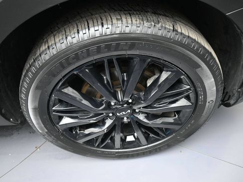 Certified 2022 Kia Telluride SX w/ SX Prestige Package AWD/4WD image 13