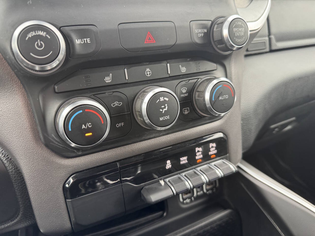 Used 2021 RAM 1500 Big Horn AWD/4WD image 10
