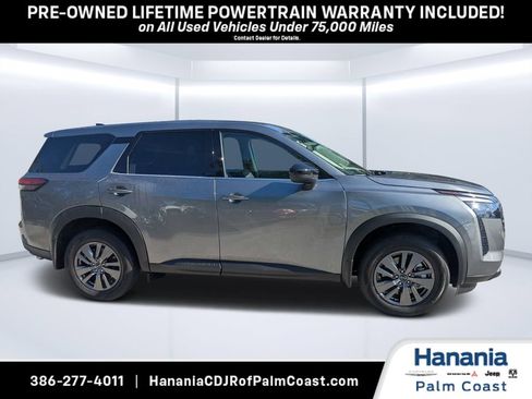 Used 2026 Nissan Pathfinder S FWD image 2