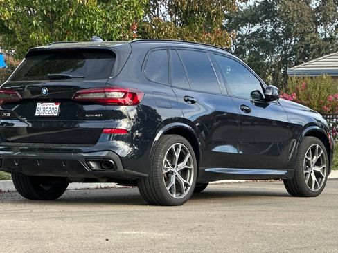 Used 2021 BMW X5 xDrive40i w/ M Sport Package AWD/4WD image 4