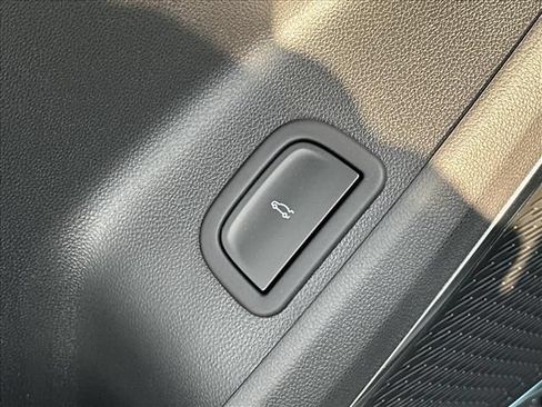 New 2026 GMC Acadia Elevation w/ Elevation Premium Package FWD image 26