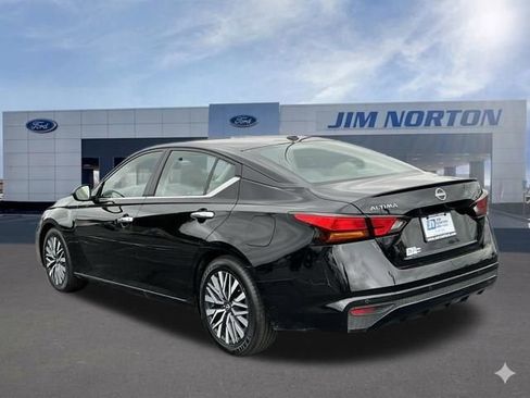 Used 2025 Nissan Altima 2.5 SV FWD image 7
