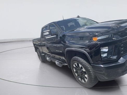 Used 2020 Chevrolet Silverado 2500 Custom w/ Custom Value Package AWD/4WD image 2