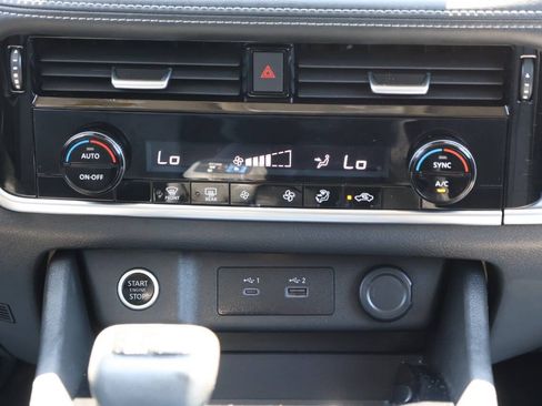 Used 2022 Nissan Rogue SV AWD/4WD image 21