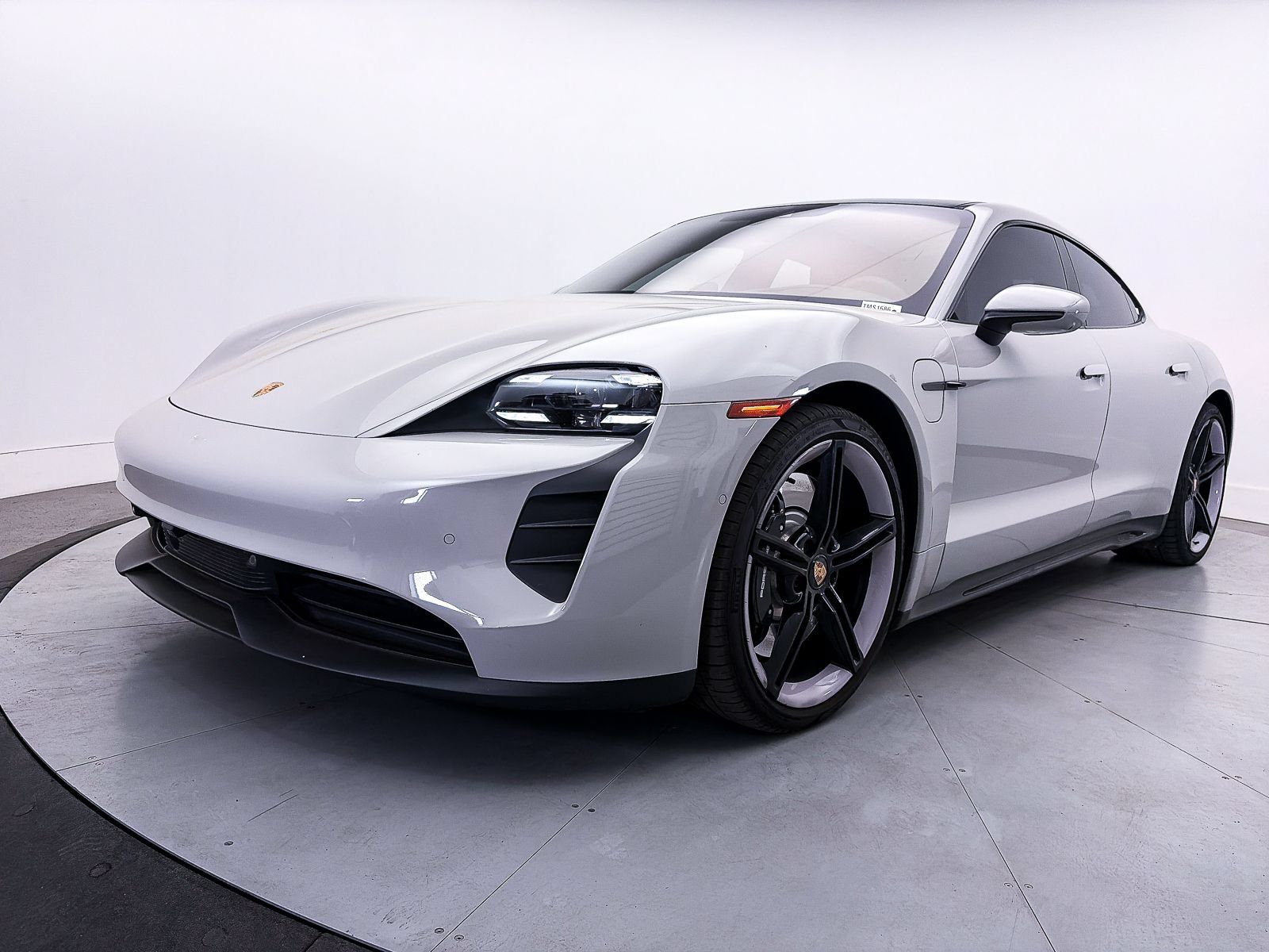 Used 2023 Porsche Taycan GTS AWD/4WD image 15
