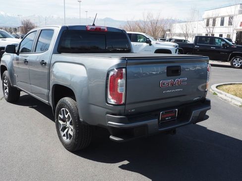 Used 2022 GMC Canyon AT4 w/ Trailering Package image 4