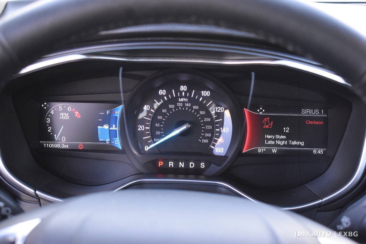 Used 2018 Ford Fusion Titanium AWD/4WD image 22