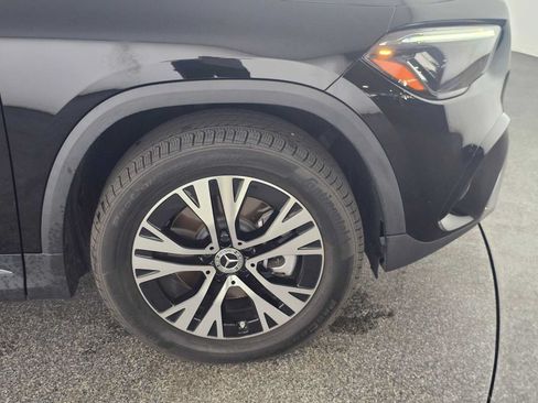 Certified 2025 Mercedes-Benz GLA 250 image 9