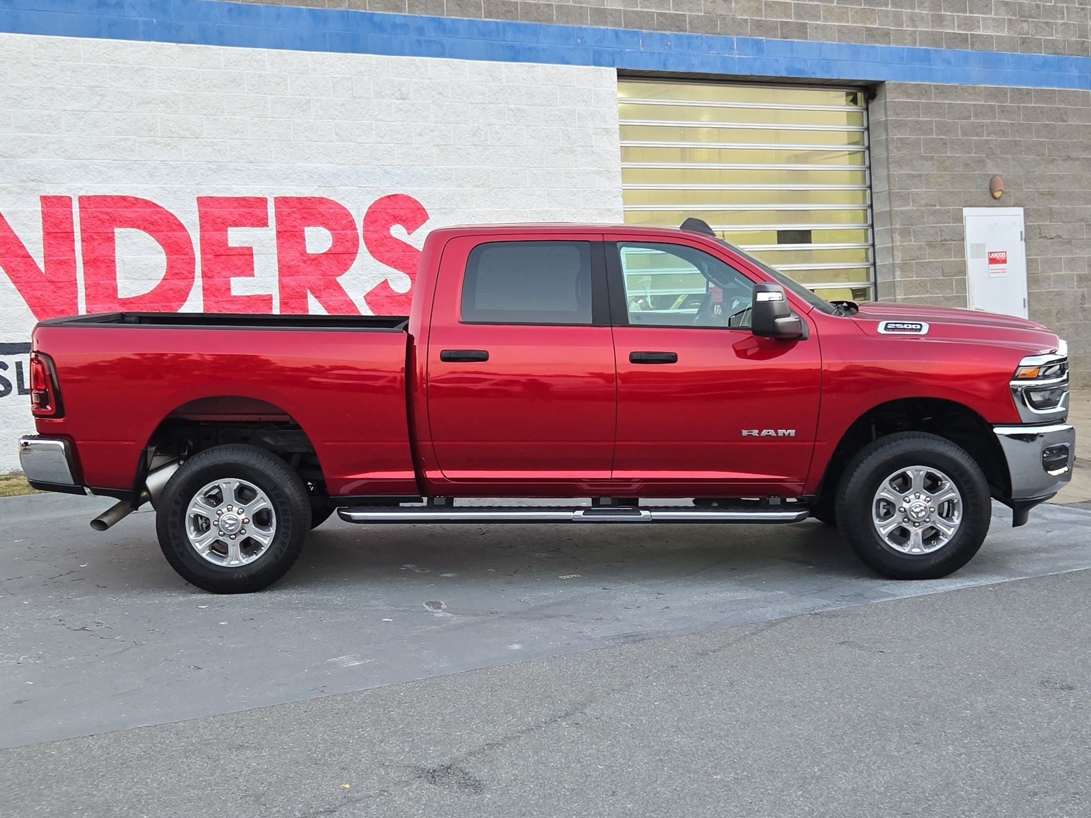 Used 2026 RAM 2500 Big Horn AWD/4WD image 8