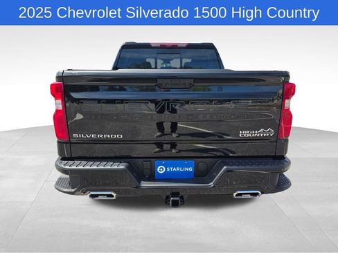 Used 2025 Chevrolet Silverado 1500 High Country w/ Technology Package AWD/4WD image 8