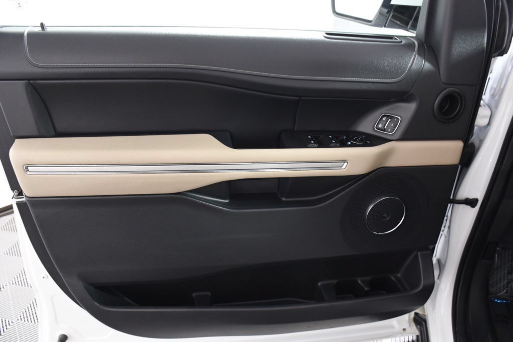 Used 2023 Ford Expedition Max Limited AWD/4WD image 14
