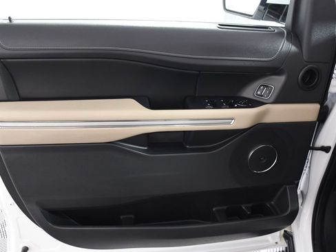 Used 2023 Ford Expedition Max Limited AWD/4WD image 14