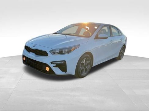 Used 2019 Kia Forte LXS image 3
