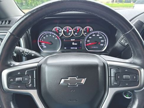 Used 2019 Chevrolet Silverado 1500 LT Trail Boss w/ Convenience Package AWD/4WD image 11
