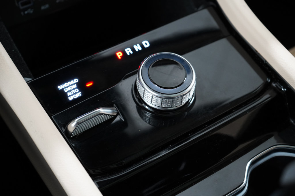 Used 2022 Jeep Grand Cherokee Limited AWD/4WD image 24