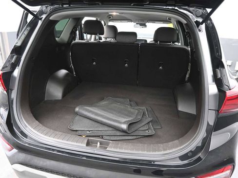 Used 2020 Hyundai Santa Fe SE image 14