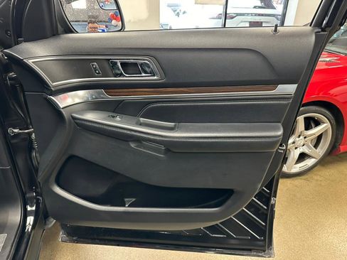 Used 2016 Ford Explorer Limited image 34