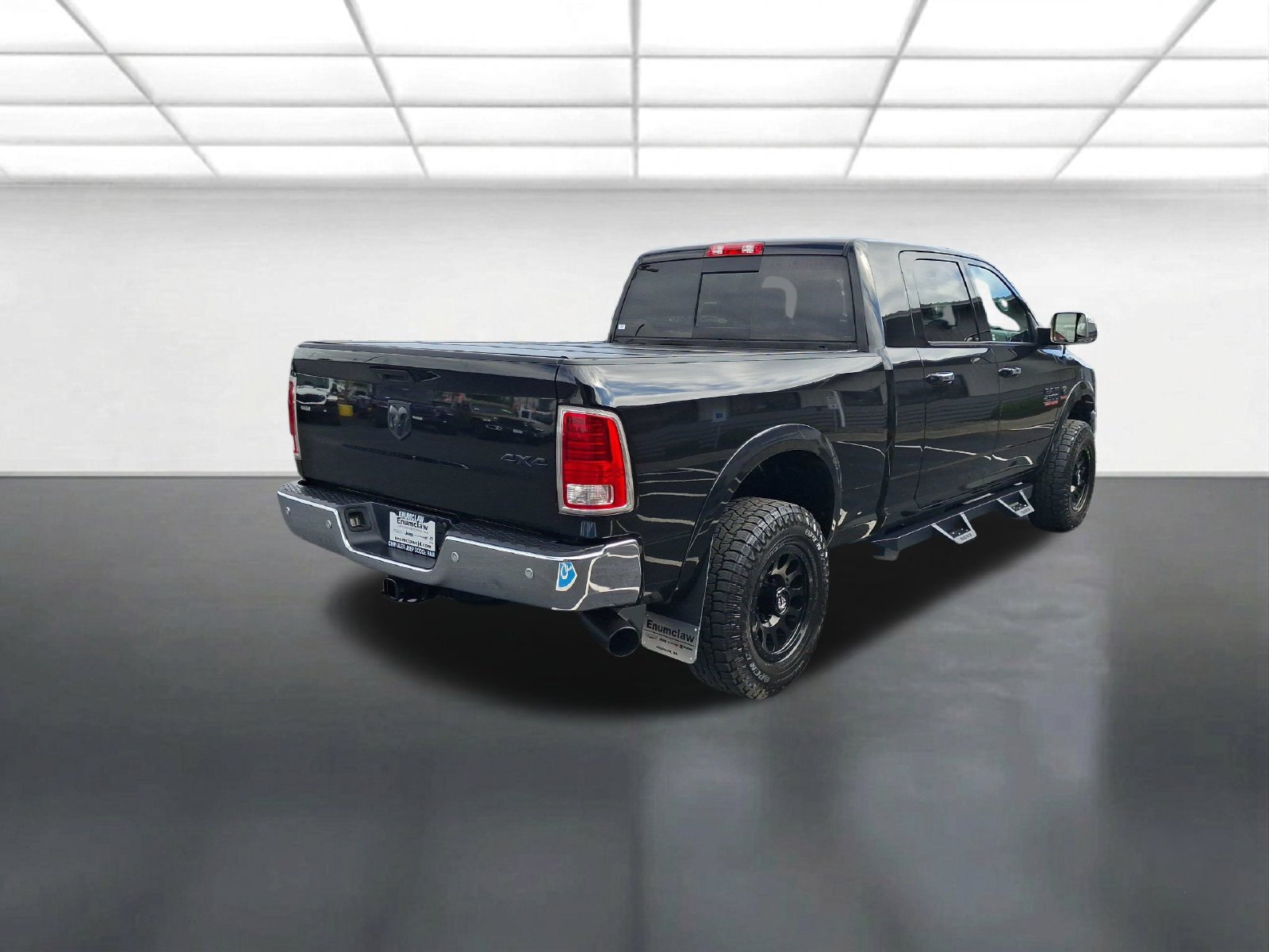 Used 2018 RAM 2500 Laramie w/ Convenience Group AWD/4WD image 3