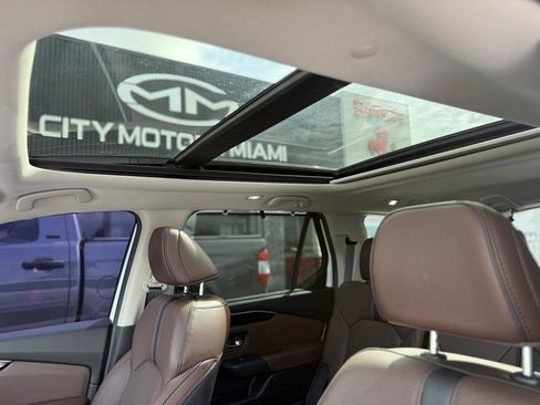 Used 2025 Honda Pilot Elite image 32