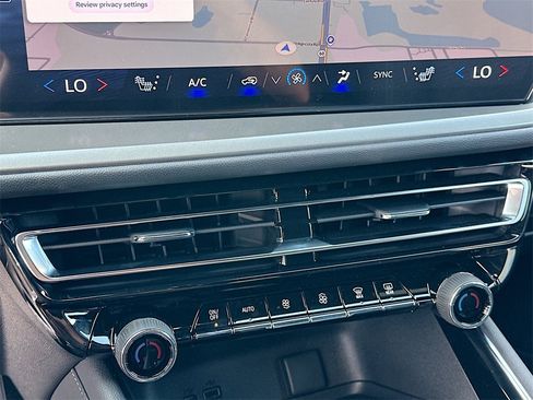 New 2026 Chevrolet Traverse LT image 11